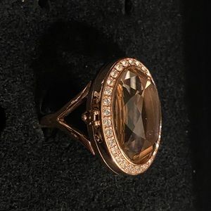 Origami Owl locket ring, sz 7, NWOT, RETIRED, Rose Gold with Swarovski crystals.